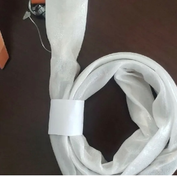 🎉HP🎉 Disney Dooney And Bourke Snow White Flower And Garden 2023 Satchel Bag - Picture 9 of 14